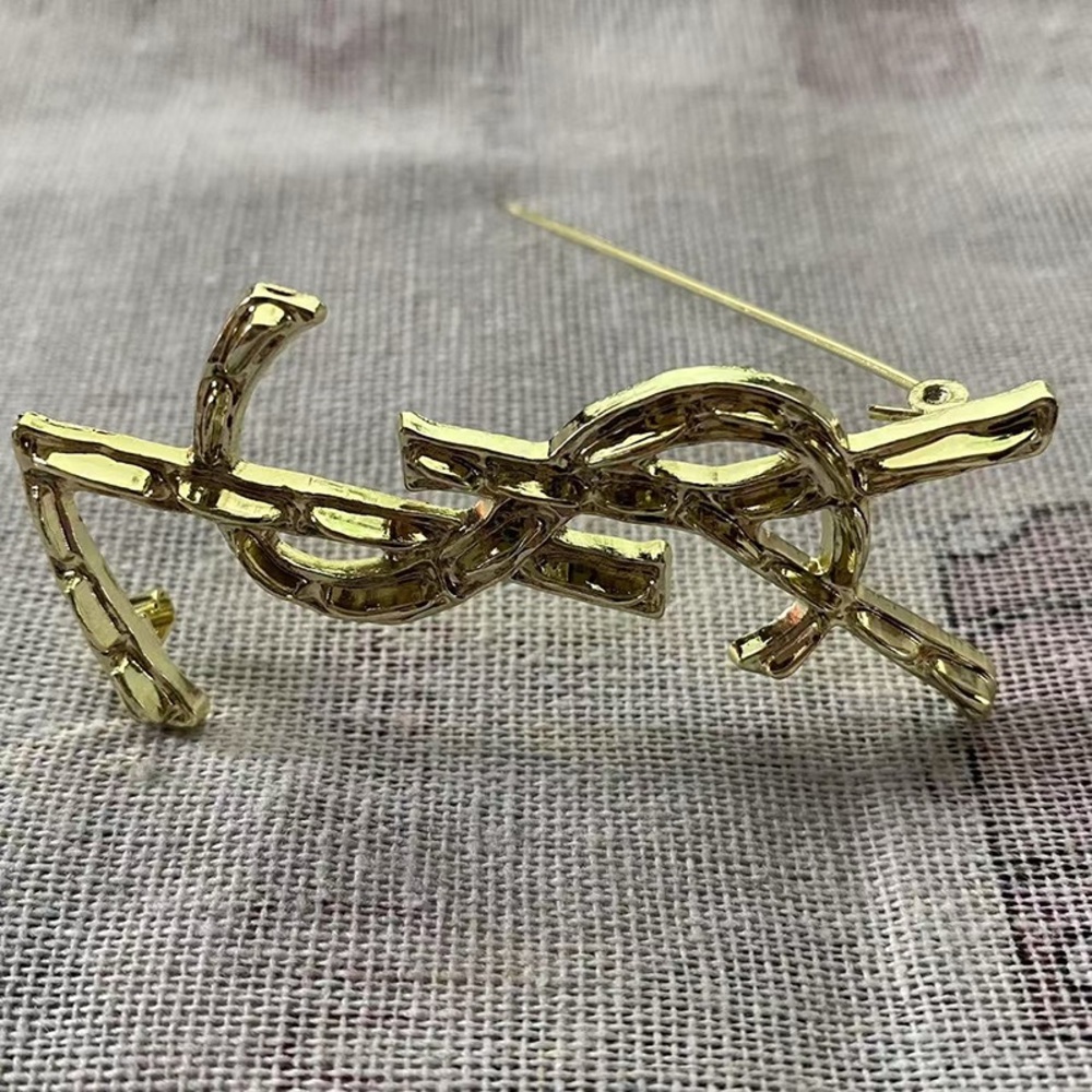 Yves Saint Laurent Gold crocodile pattern brooch - Picture 4 of 6